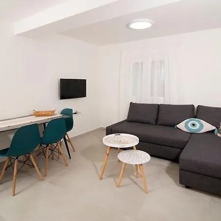 G&K House Garden Apartment Messini Exterior photo