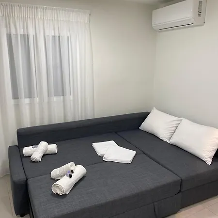 G&K House Garden Apartment Messini Room photo